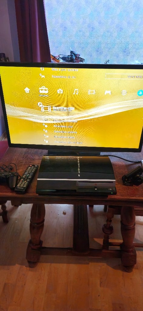 PlayStation 3 Fat + tv samsung, Enlèvement, Utilisé