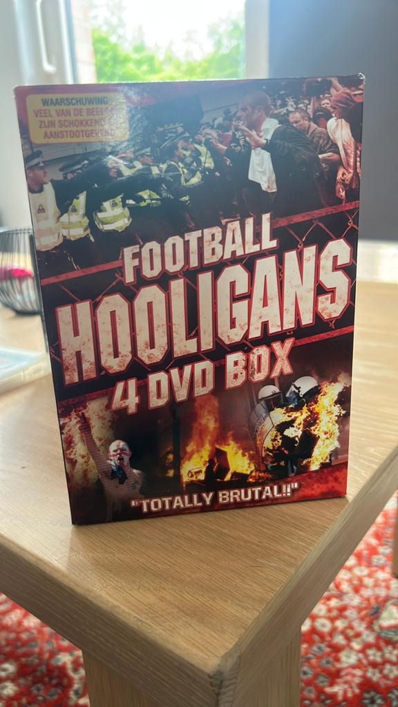Dvd box hooligans, Vanaf 16 jaar, Ophalen, Gebruikt, Boxset