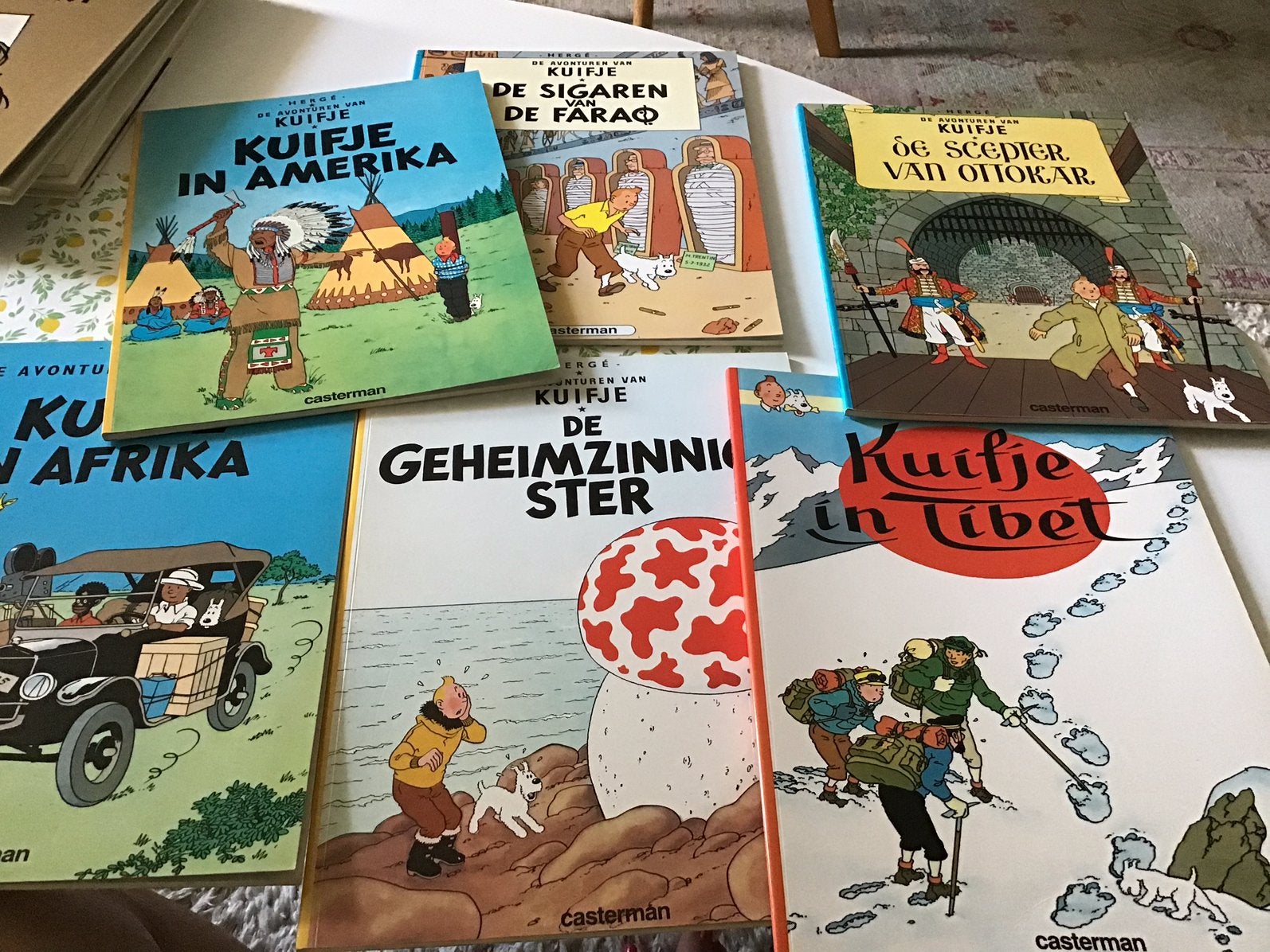 6 stuks mooie stazt Kuifje albums Hergé, Boeken, Stripverhalen, Zo goed als nieuw, Ophalen of Verzenden