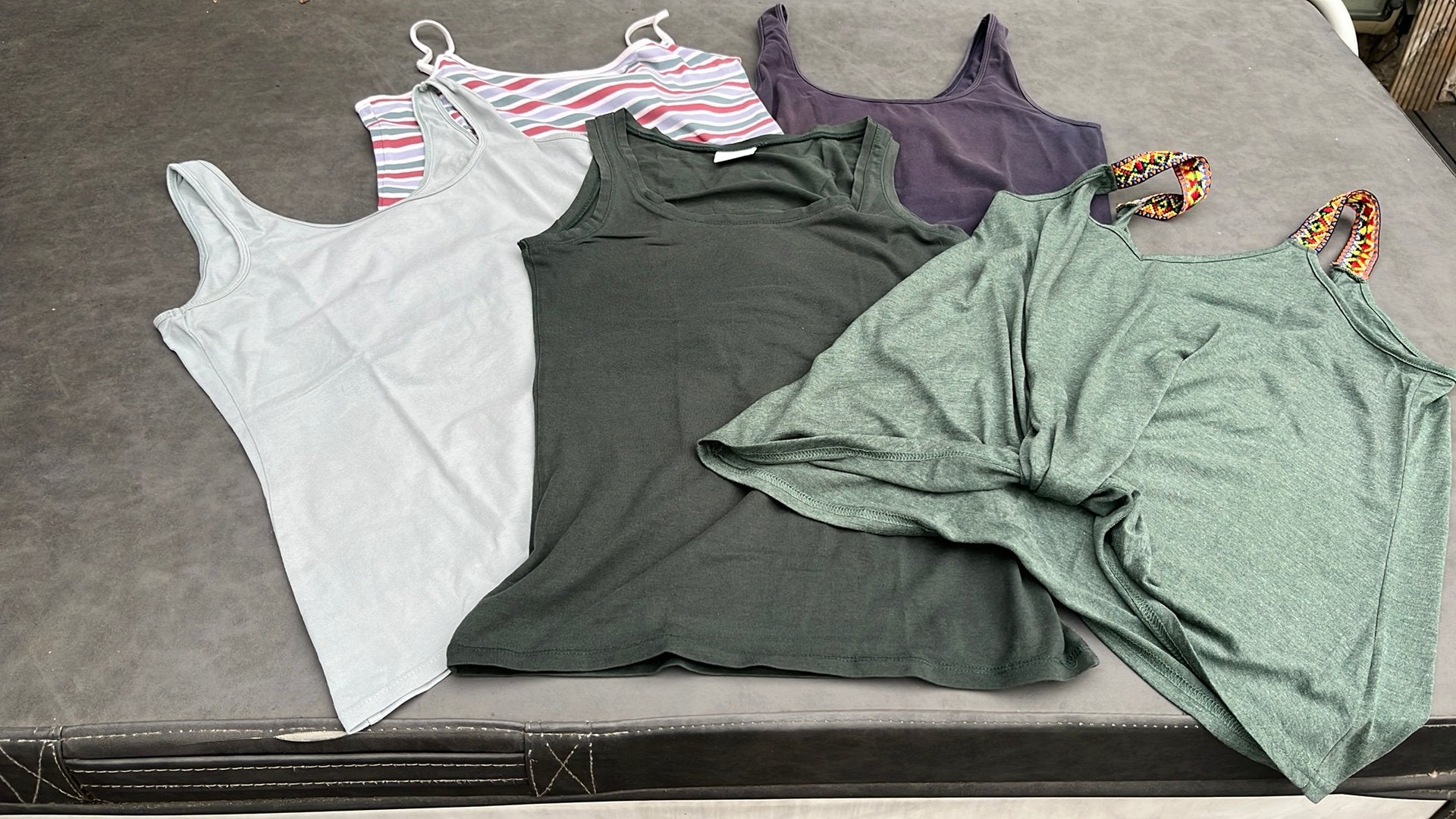 Lot de 5 hauts, Vêtements | Femmes, Enlèvement, Comme neuf, Taille 42/44 (L)