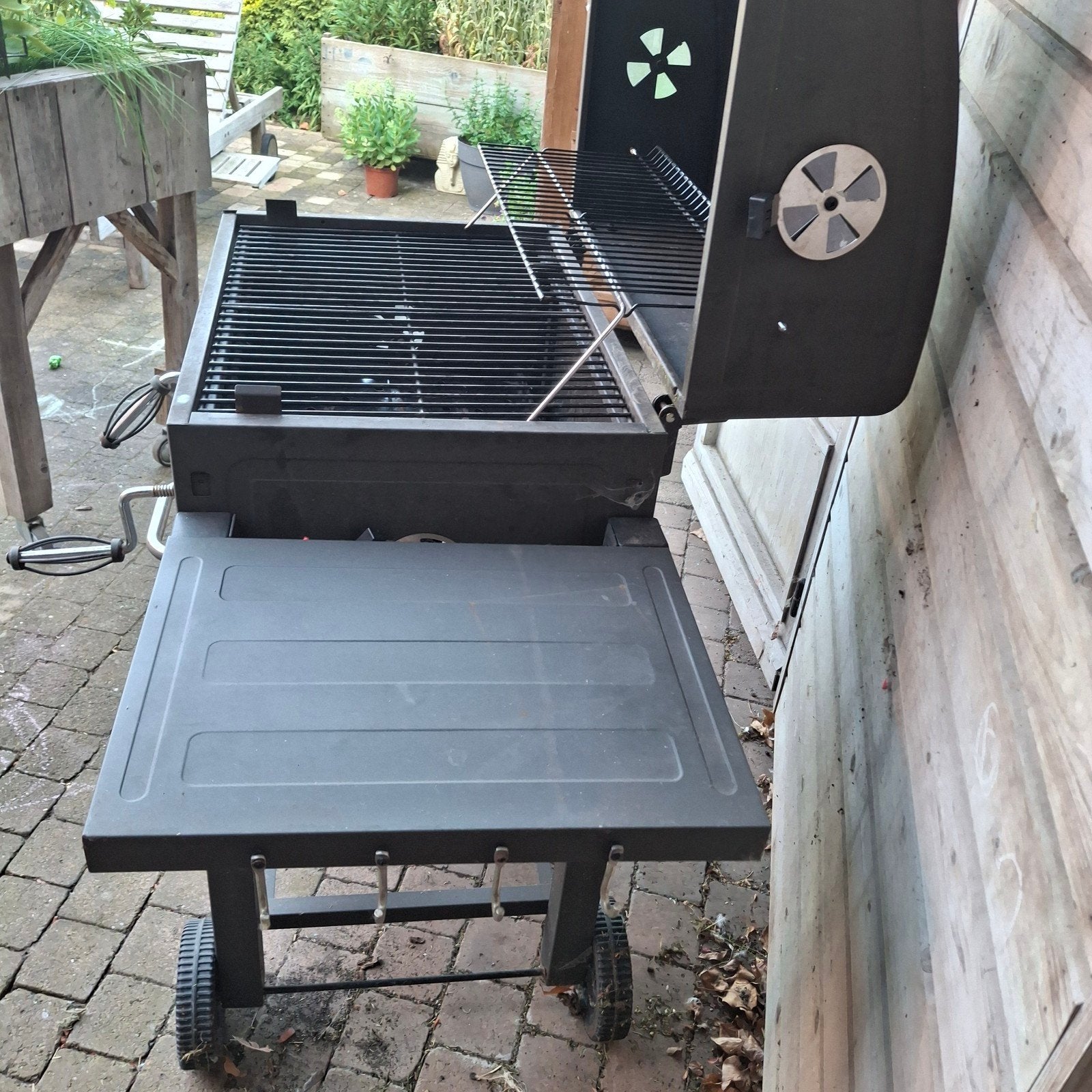 Houtskool bbq Tepro, Ophalen