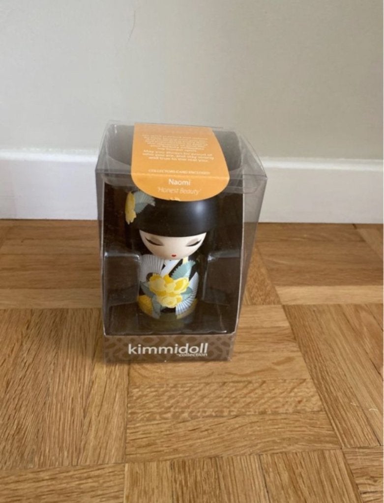 Kimmidoll Collection Naomi "Honest Beauty", Verzamelen, Poppen, Ophalen of Verzenden, Nieuw, Pop