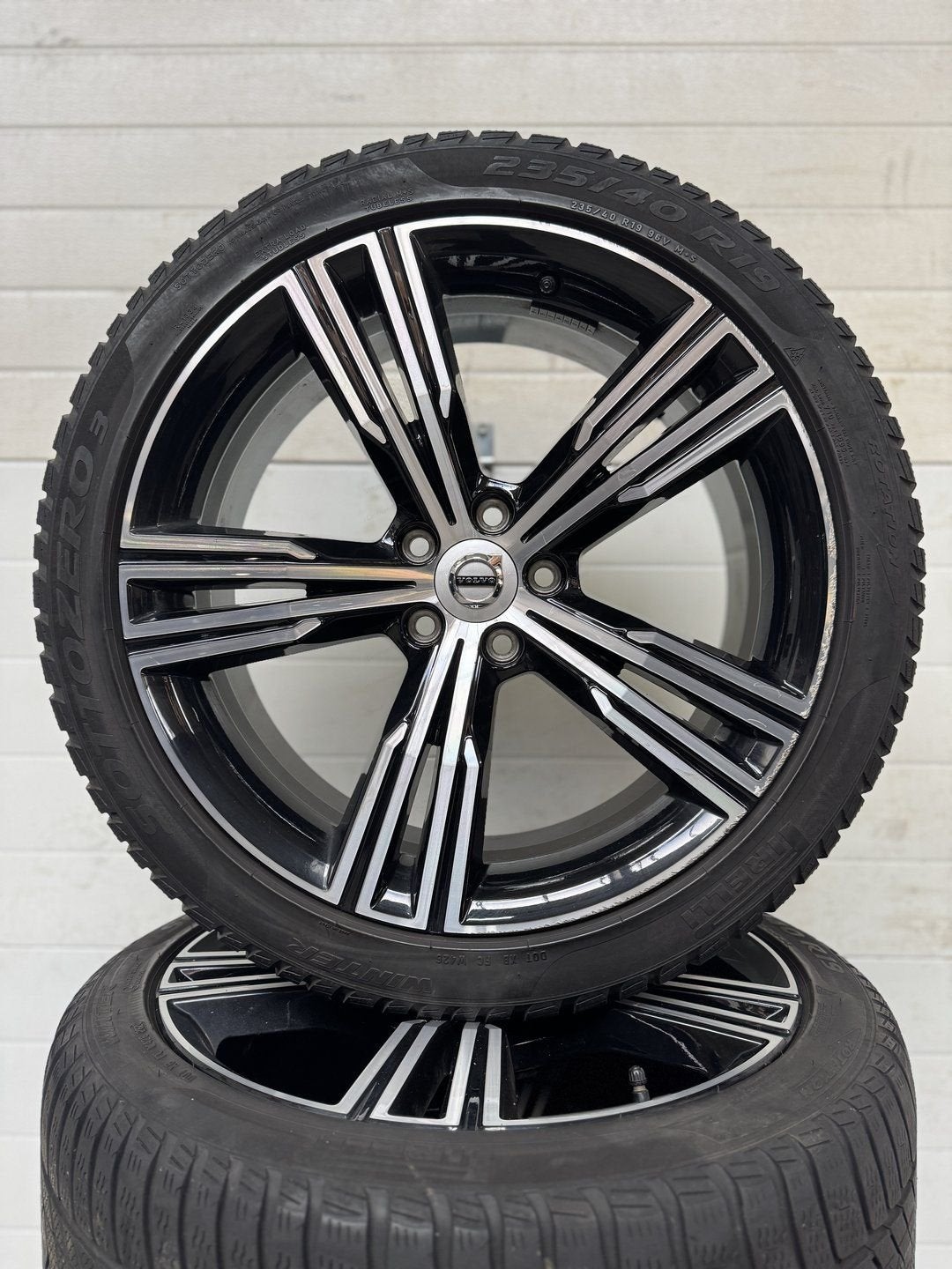 19’’VOLVO V60 VELGEN WINTERBANDEN ORIGINEEL VOLVO, Pneus et Jantes, Pneus hiver, Véhicule de tourisme, -