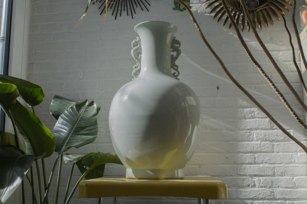 Chinese Porcelain Celadon Vase, Qianlong Style, Chinese Vaas, Ophalen