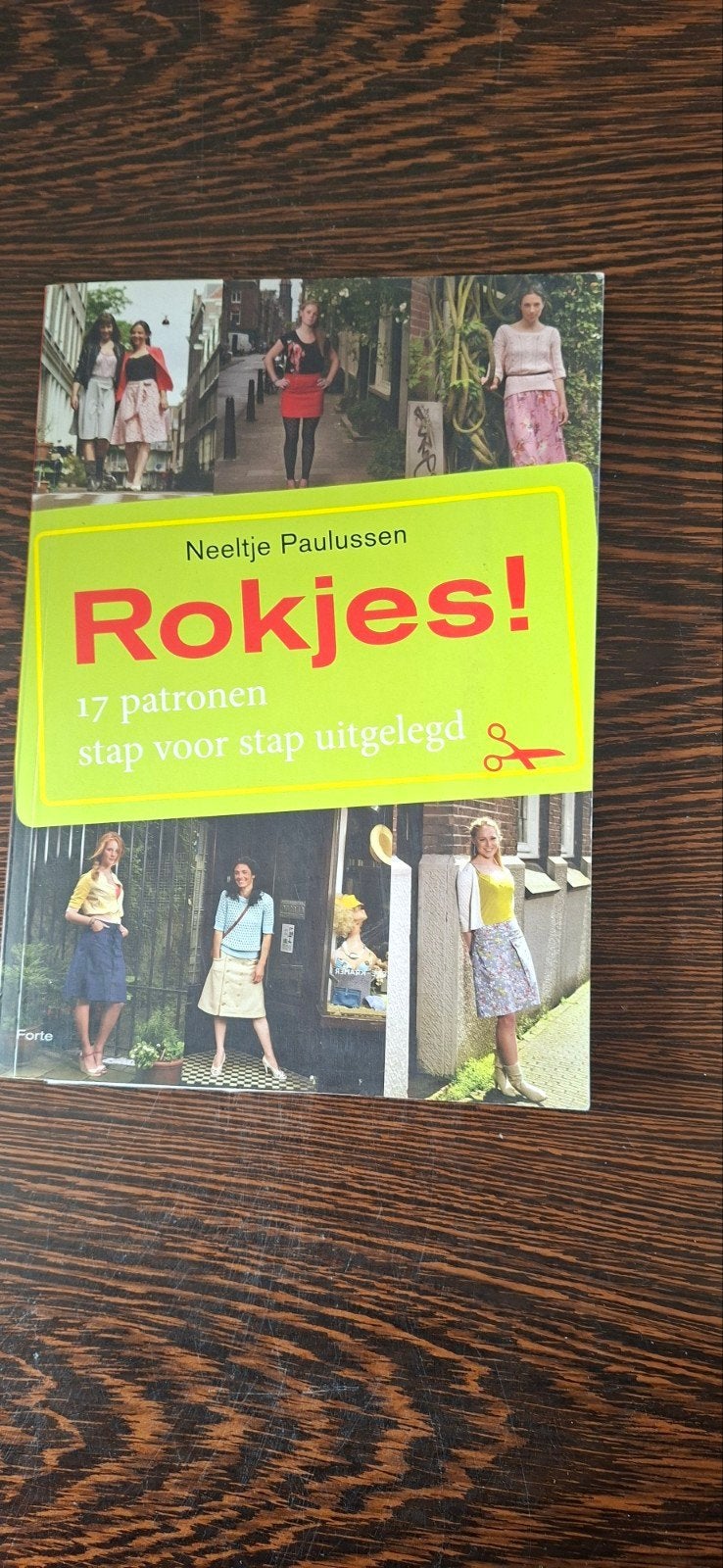 Neeltje Paulussen - Rokjes!, Livres, Enlèvement, Neeltje Paulussen