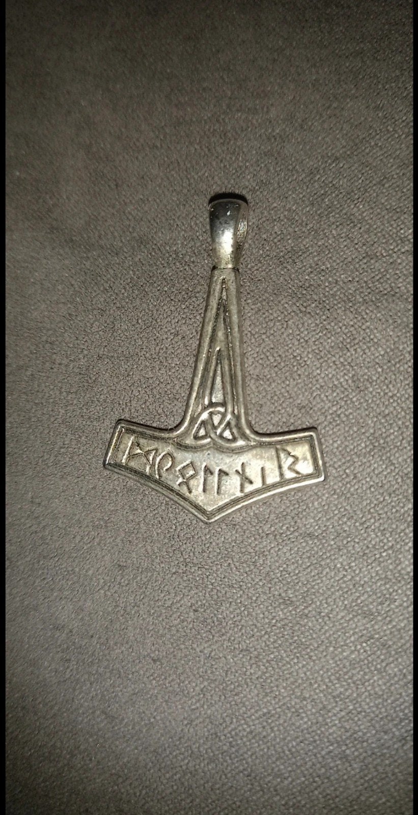 Pendentif marteau celtique, Enlèvement ou Envoi