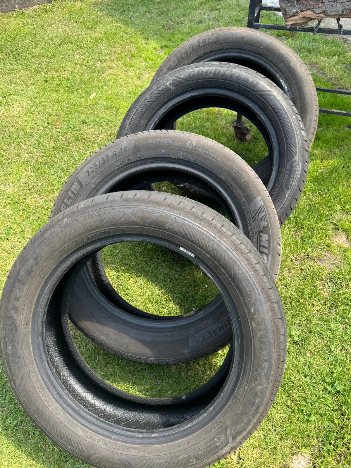 225/55/18 98v Michelin Goodyear, Auto-onderdelen, Banden en Velgen, Ophalen, 18 inch, Gebruikt, Band(en)
