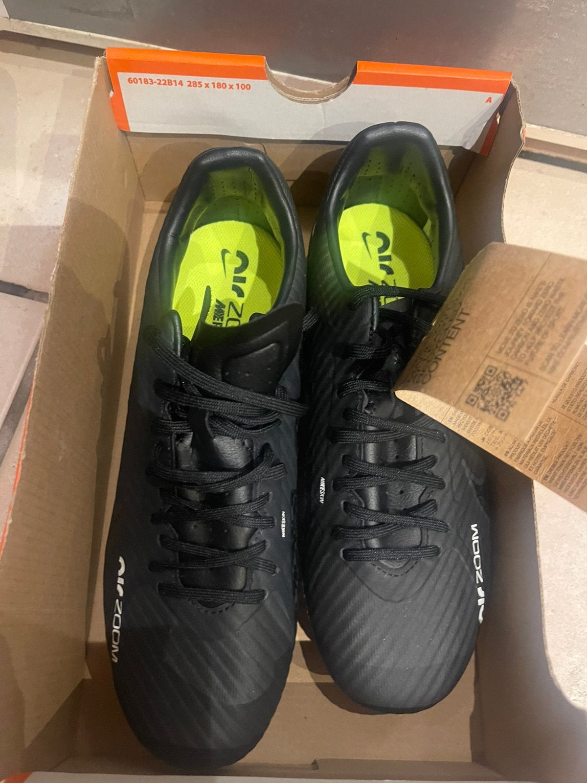 Cahssures de foot enfant neuve p39, Enlèvement, Comme neuf, Chaussures