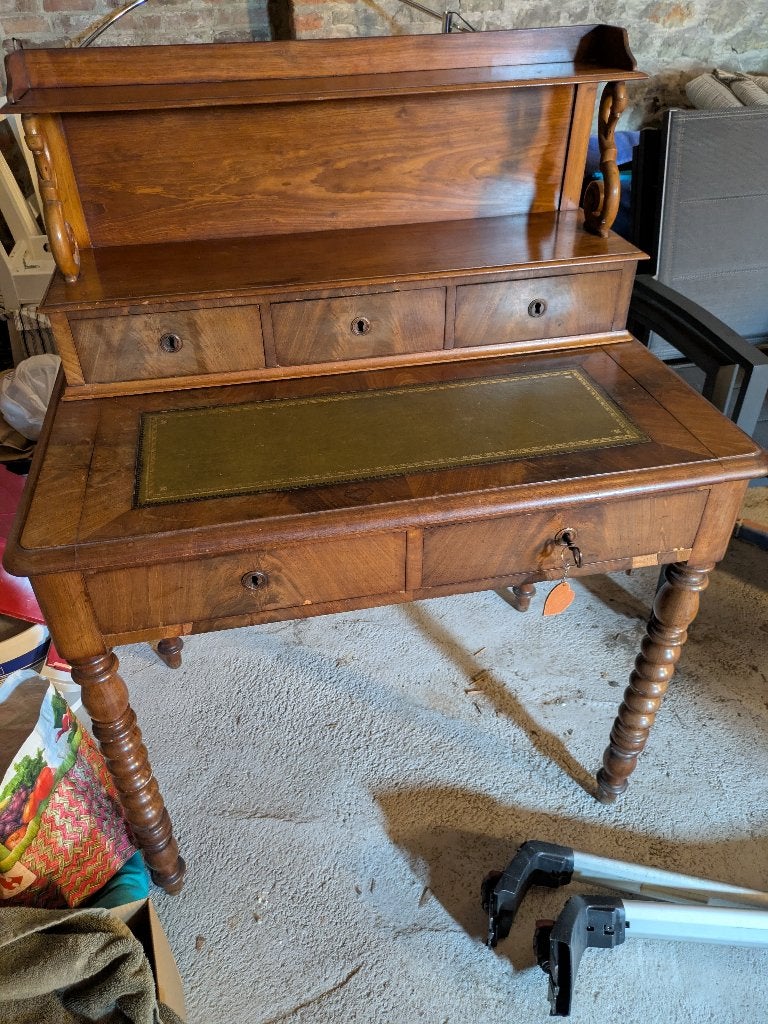 bureau de style, Enlèvement
