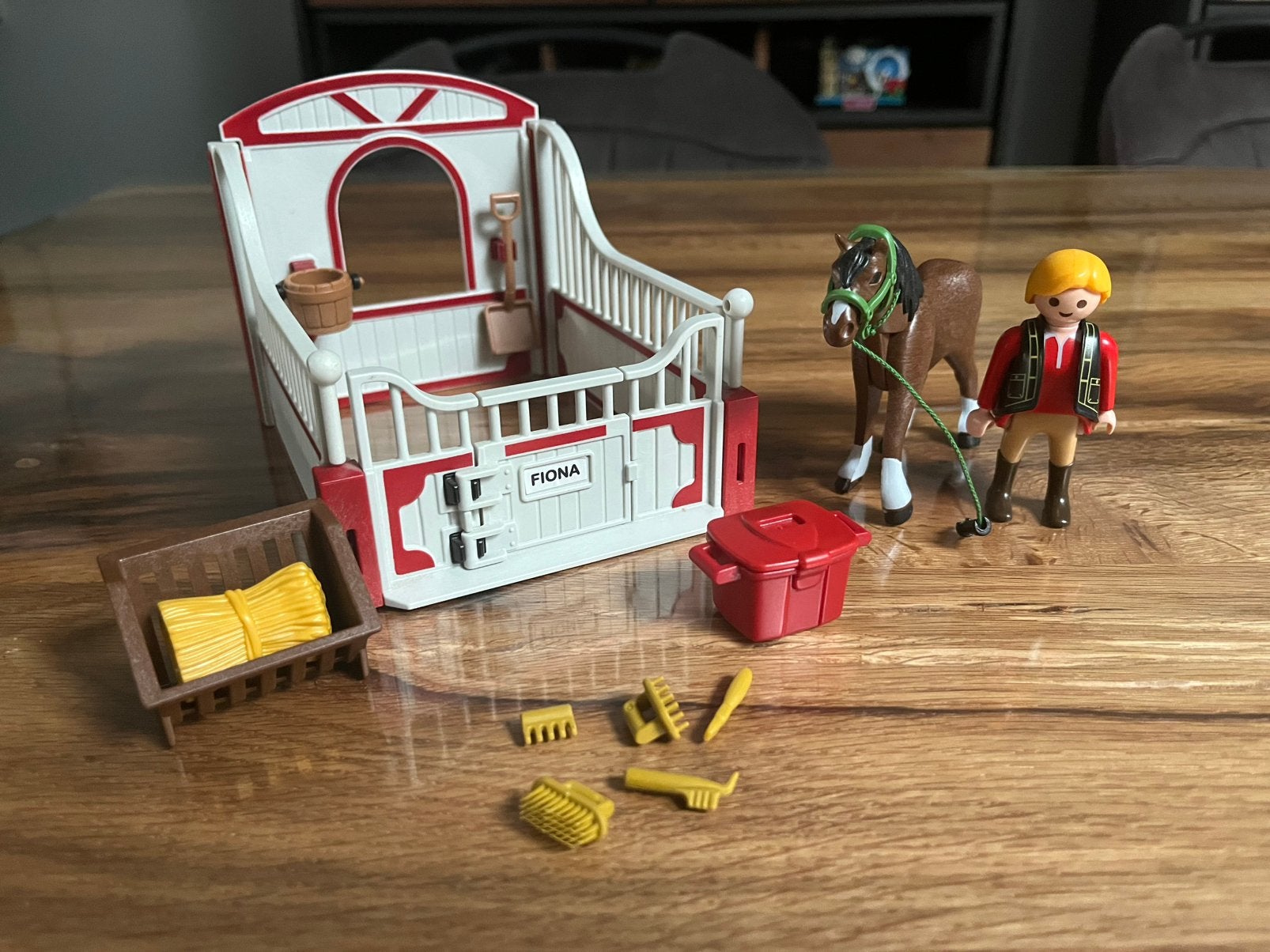 Playmobil paard en stal set 7, Kinderen en Baby's, Speelgoed | Playmobil, Ophalen of Verzenden, Zo goed als nieuw
