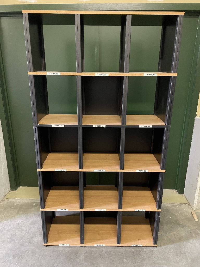 bibliothèque / boekenkast, 25 à 50 cm, Synthétique, Utilisé, 50 à 100 cm