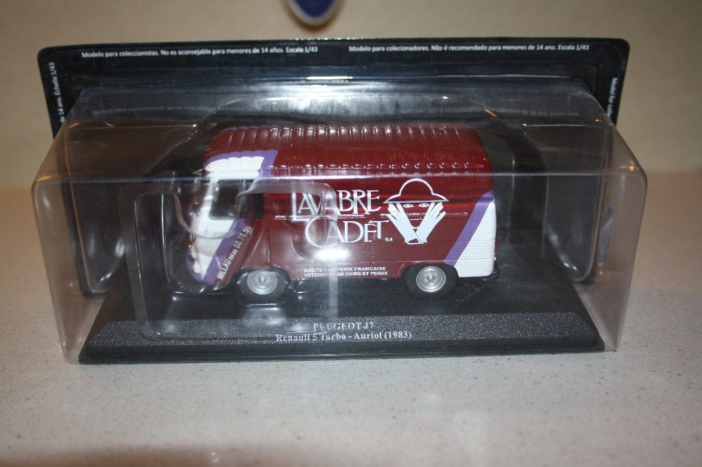 1:43 Peugeot J7 Renault 5 turbo rally assistance 1983. nieuw, Ophalen of Verzenden, Nieuw, Auto