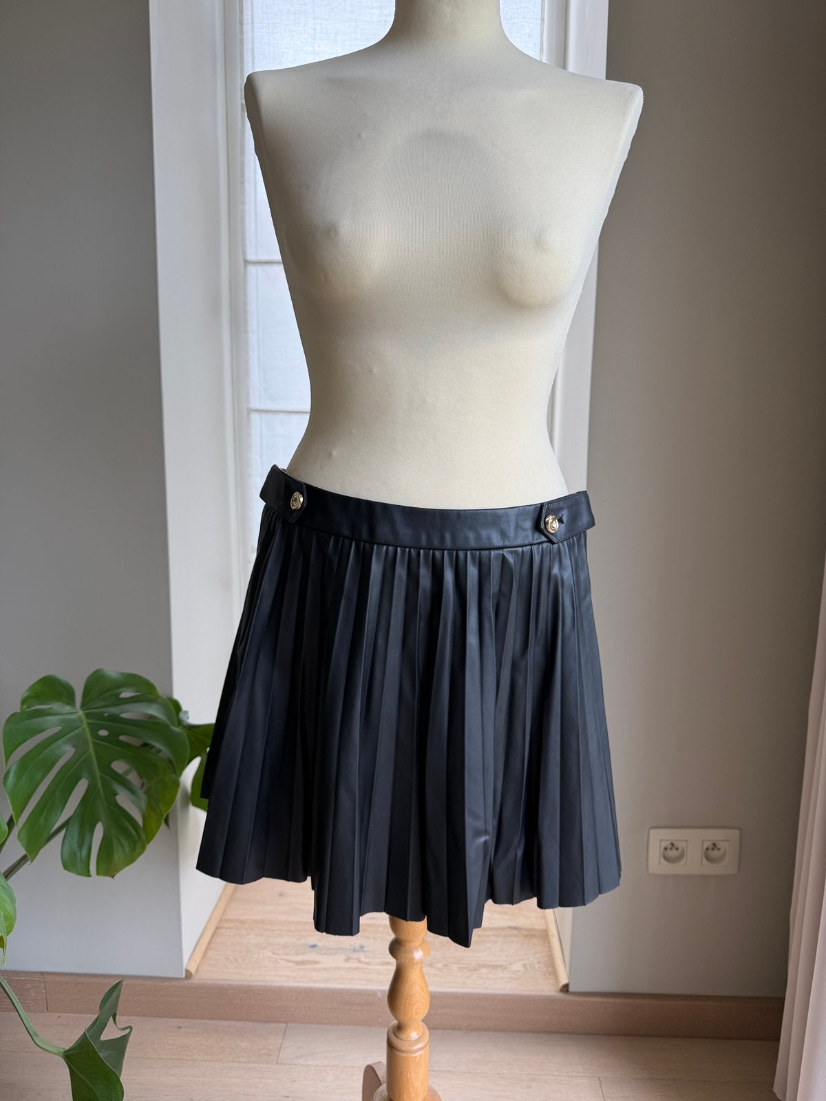 Leder rokje Zara • L, Ophalen of Verzenden, Nieuw, Maat 42/44 (L), Zwart