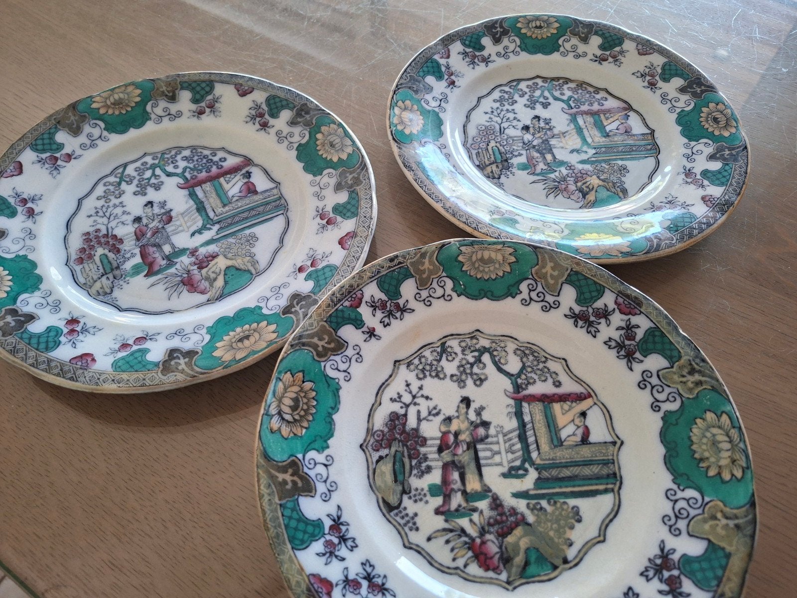 belles assiettes, Enlèvement