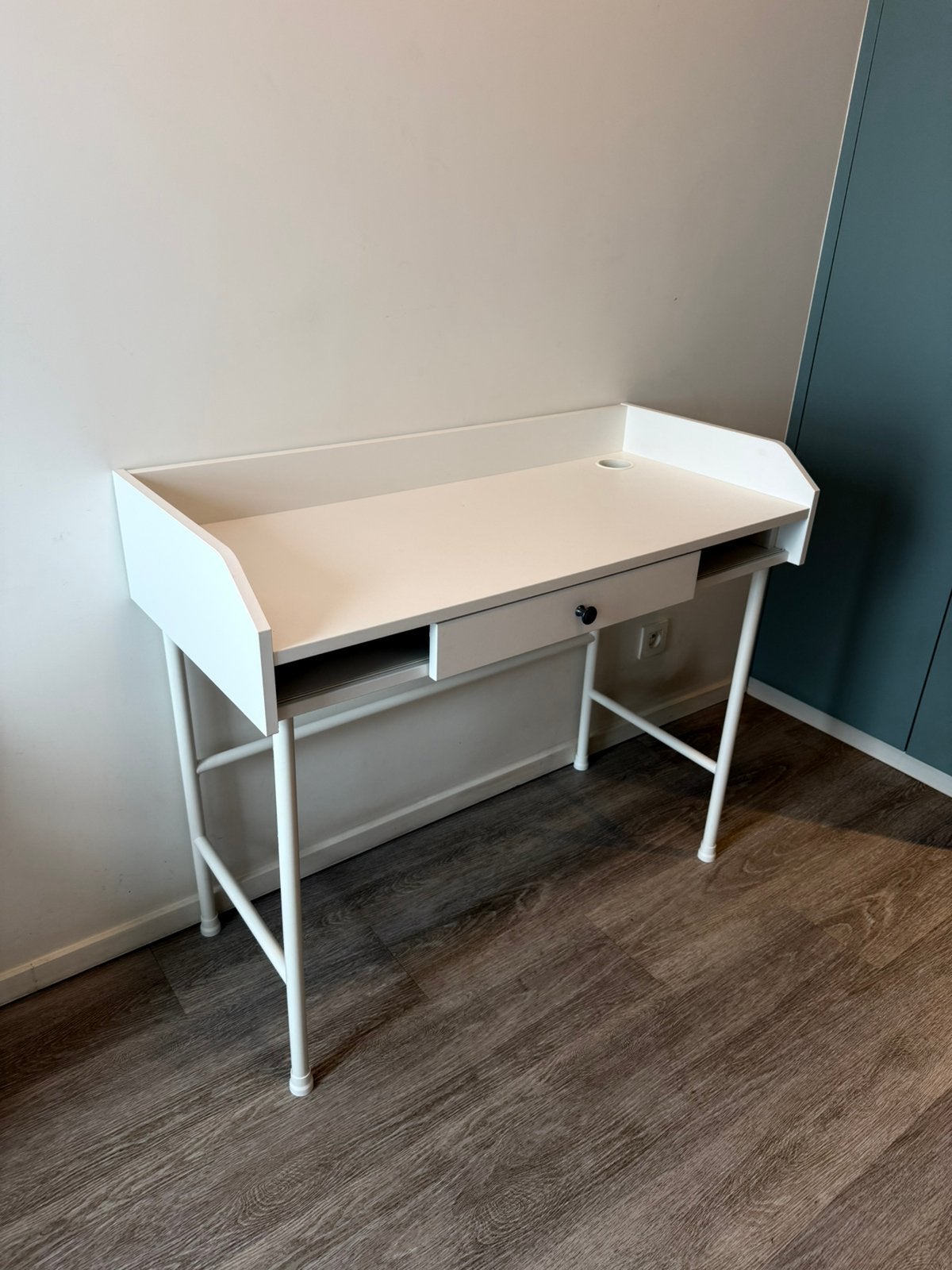 Bureau Hauga, Métal, Comme neuf, Enlèvement, IKEA