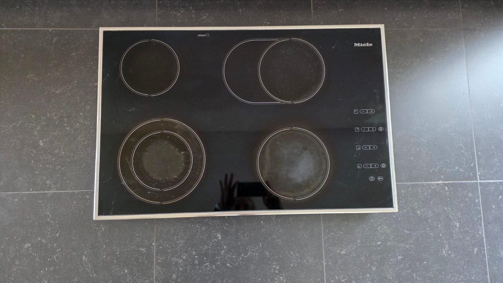 Miele keramische kookplaat, Elektronische apparatuur, Ophalen, Gebruikt, Keramisch, 4 kookzones