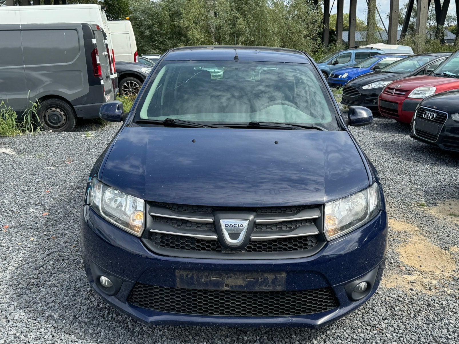 DACIA SANDERO, Autos, Euro 5, Ordinateur de bord, Entreprise, Boîte manuelle