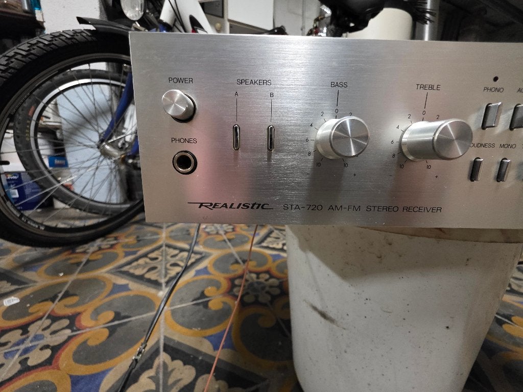Tuner - REALISTIC STA720, Ophalen, Gebruikt