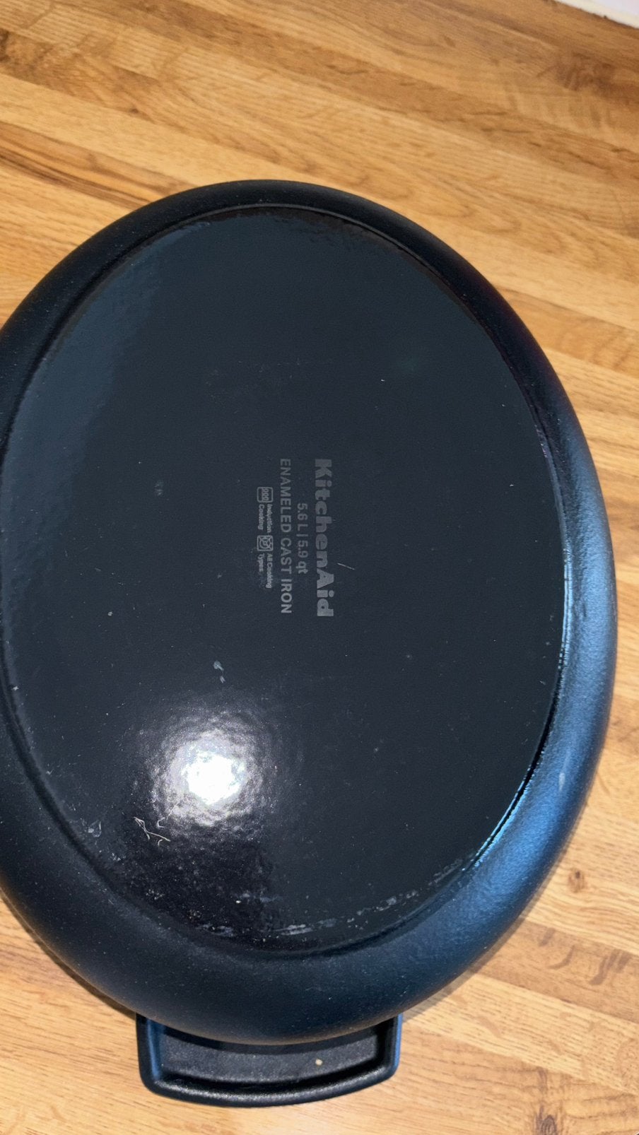 KitchenAid geëmailleerde gietijzeren braadpan 5,6 liter, Ophalen of Verzenden, Zo goed als nieuw, Geschikt voor inductie, Braadpan