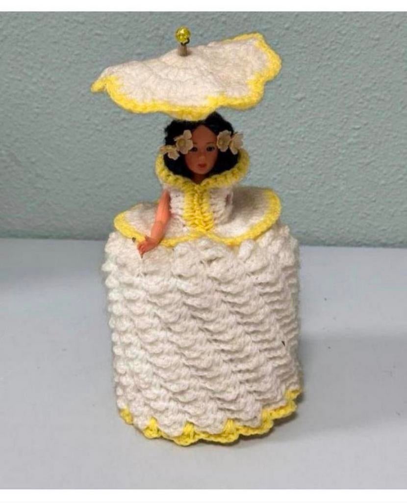 Rouleau de toilette vintage tricoté à la main de 25 cm sur, Enlèvement ou Envoi, Utilisé, Poupée