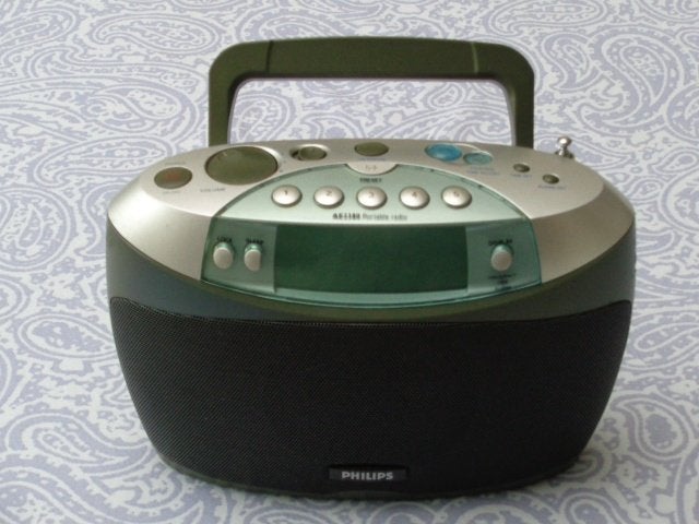 Radio PHILIPS modèle AE 2380, TV, Hi-fi & Vidéo, Radios, Comme neuf, Radio, Enlèvement ou Envoi