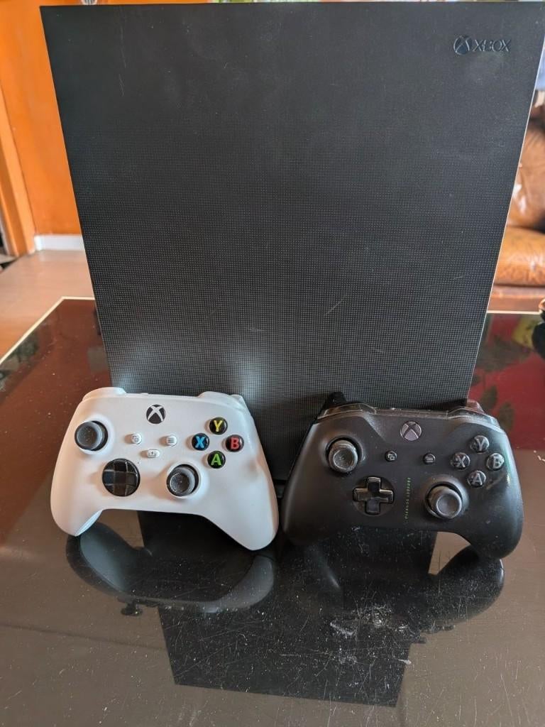 Xbox One X – Édition Limitée Project Scorpio + jeu offert, Enlèvement ou Envoi, Comme neuf, 1 TB, Avec jeux
