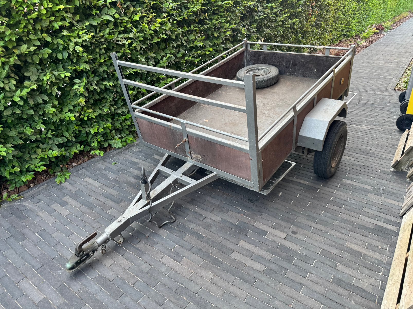 Aanhangwagen met as van 1000kg, Enlèvement, Comme neuf