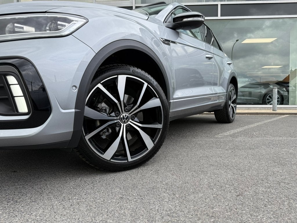 R-Line/Pano/CarPlay/Caméra/Chauffage des sièges/, Argent ou Gris, Achat, Entreprise, Entretenue par le concessionnaire
