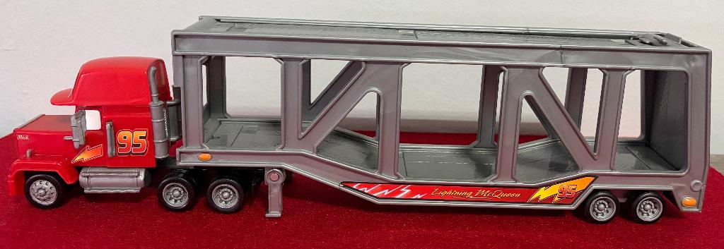 DISNEY CARS Mack Superline 2017, Hobby en Vrije tijd, Modelauto's | Overige schalen, Ophalen of Verzenden, Nieuw, Bus of Vrachtwagen