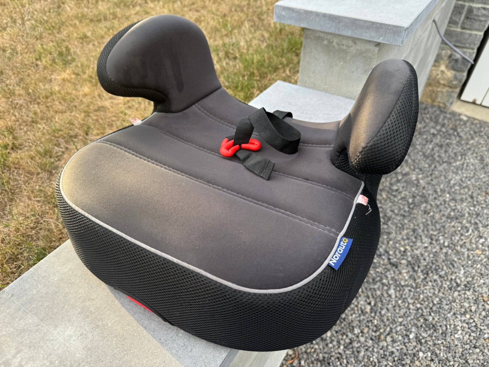 Rehausseur enfant fixations isofix, Enlèvement, Utilisé, Isofix
