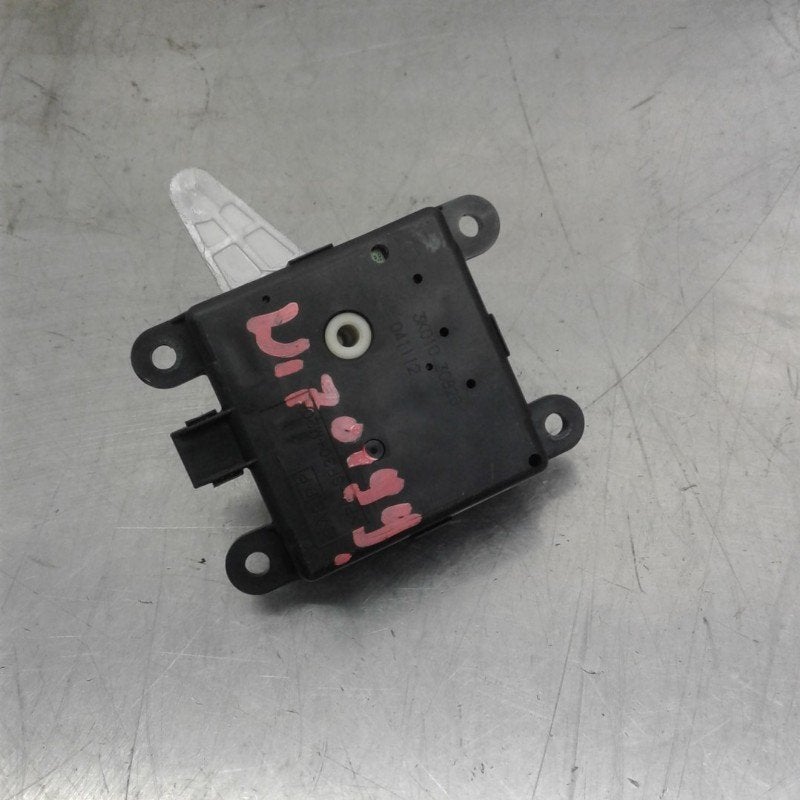 KACHELSTELMOTOR Nissan 350 Z (Z33) (|3K01030820|041112|), Gebruikt, Nissan