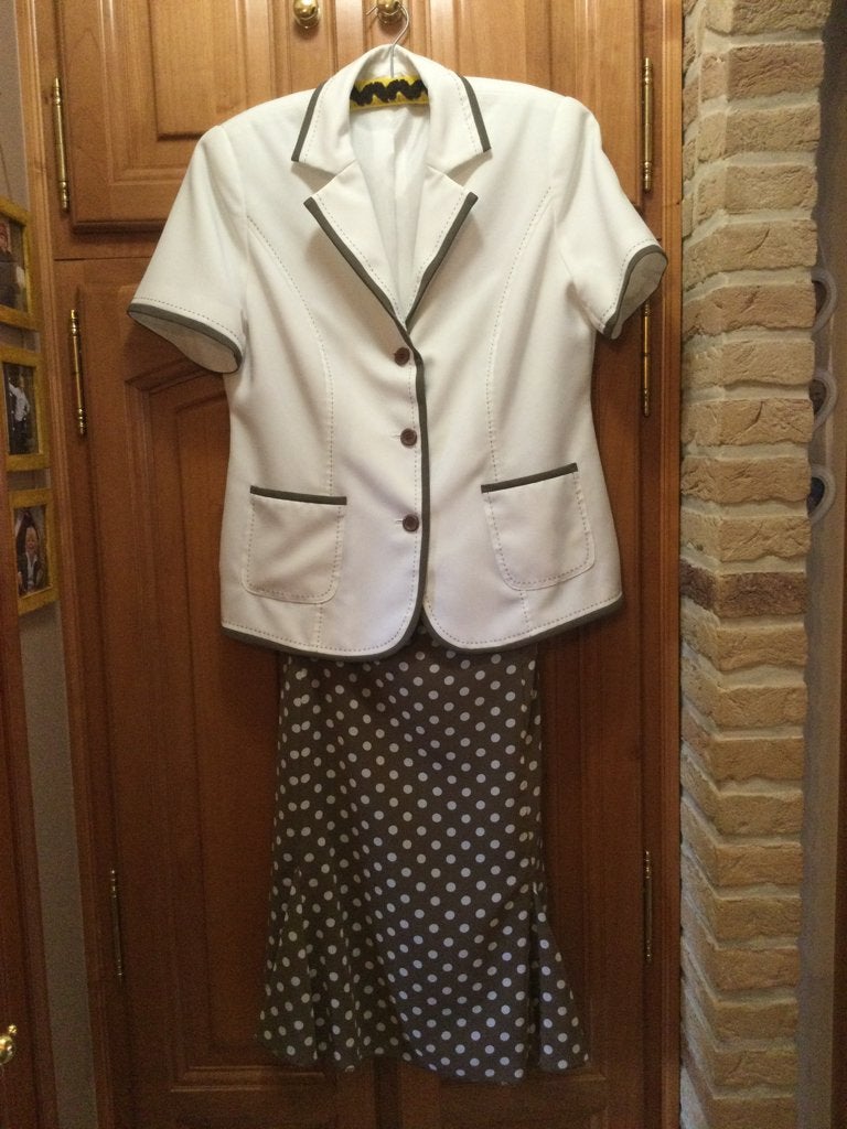 Tailleur femme, Taille 38/40 (M), Sans marque, Comme neuf, Enlèvement