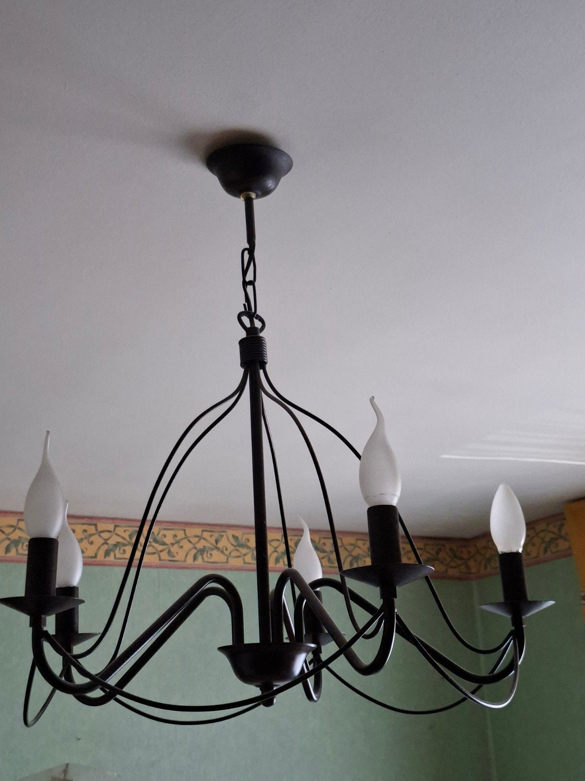 Moderne zwarte stalen kroonluchter,. Prijs= helft nieuwprijs, Huis en Inrichting, Lampen | Kroonluchters, Ophalen
