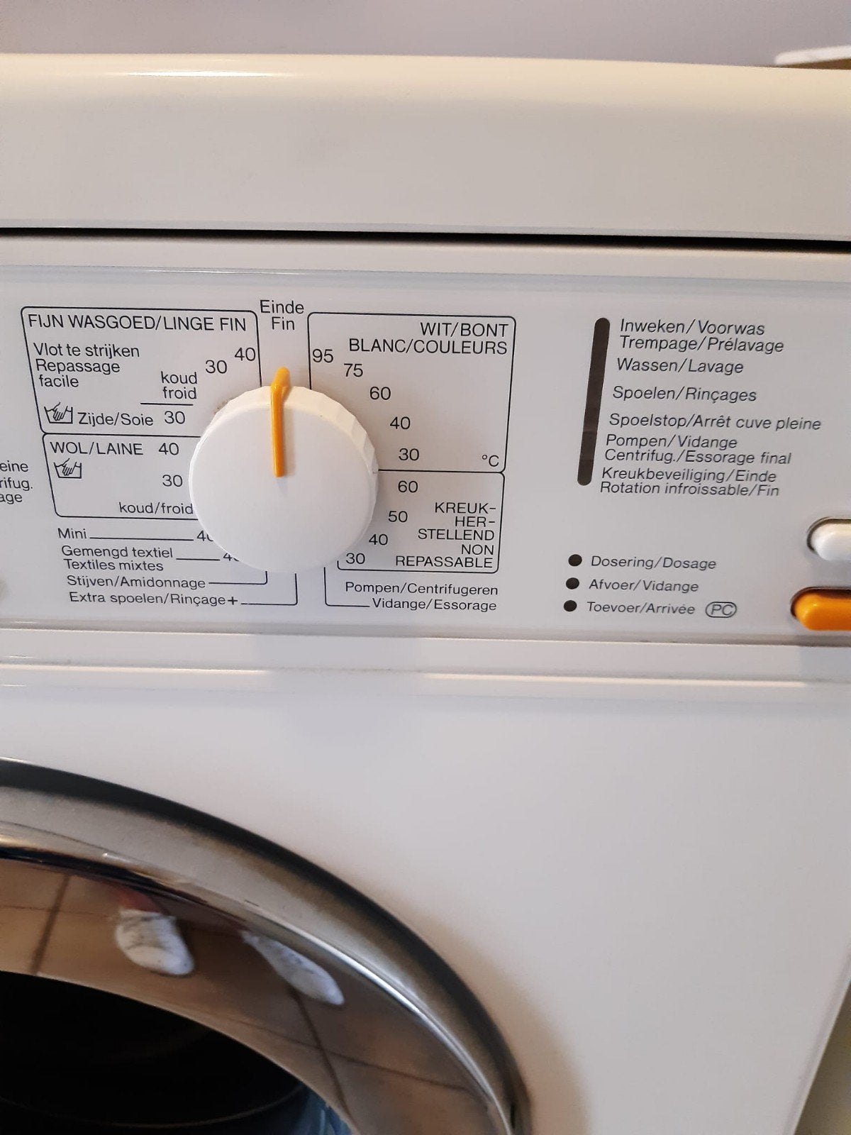 te koop wasmachine Miele 6 kg, 4 à 6 kg, Enlèvement, Utilisé, Chargeur frontal