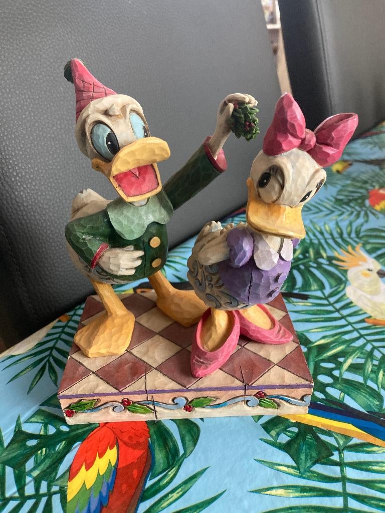 Disney Traditions ' Mistletoe Moment ' Donald x Daisy Duck, Verzamelen, Ophalen of Verzenden, Donald Duck, Beeldje of Figuurtje