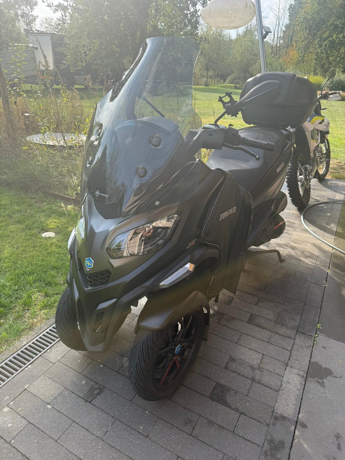Piaggio MP3 530 BTW motor met nog 5 Jaar garantie, Motoren, Handvatverwarming, Occasion, Particulier, Toermotor