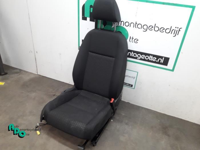 Siège droit d'un Volkswagen Golf (Golf 09-), Volkswagen, -, 3 mois de garantie, Utilisé
