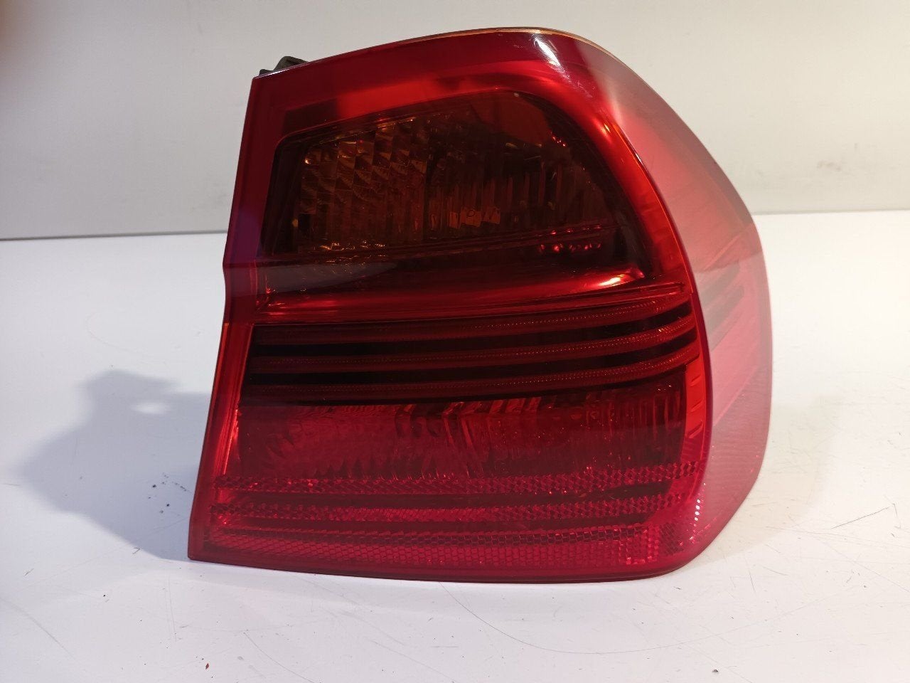 Achterlicht carrosserie rechts BMW 3 serie, Onderdelen@venauto.nl, Van der Ven Autorecycling B.V., Gebruikt, Ettenseweg 76, 4706 PB Roosendaal, The Netherlands