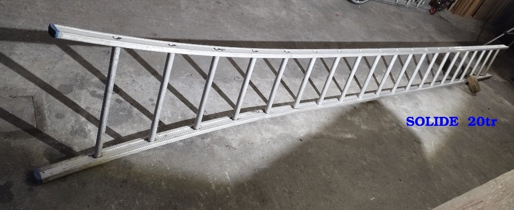 Échelles à tige en aluminium. Très bon état., Bricolage & Construction, Échelles & Escaliers, Utilisé, Échelle, Enlèvement ou Envoi