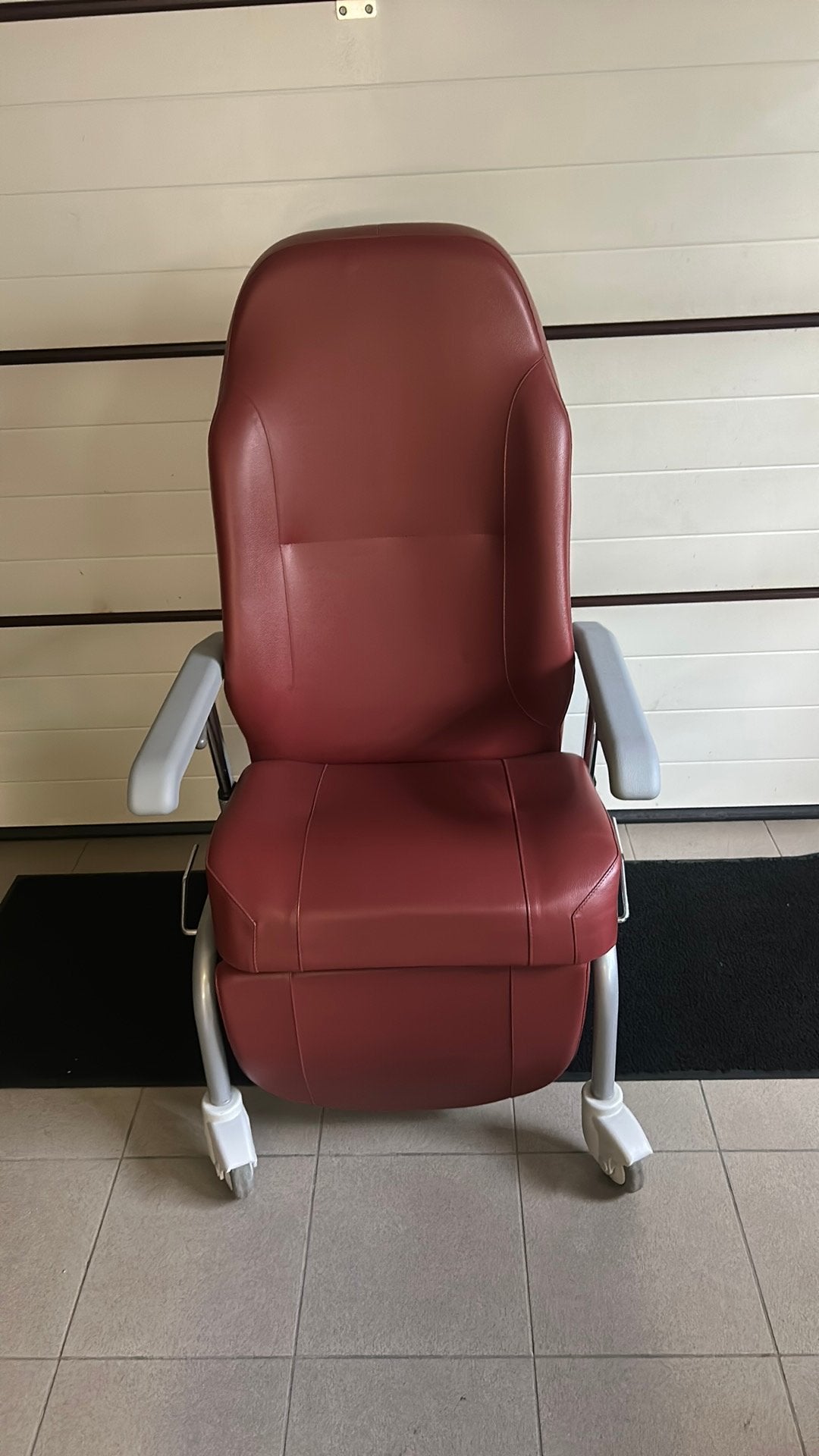 Relax en verzorgingsstoel €45, Huis en Inrichting, Fauteuils, Zo goed als nieuw, Ophalen