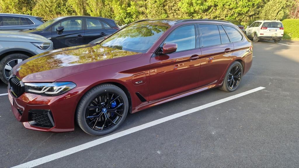BMW 530e Hybride Touring, Automaat, 1998 cc, Achterwielaandrijving, 4 cilinders