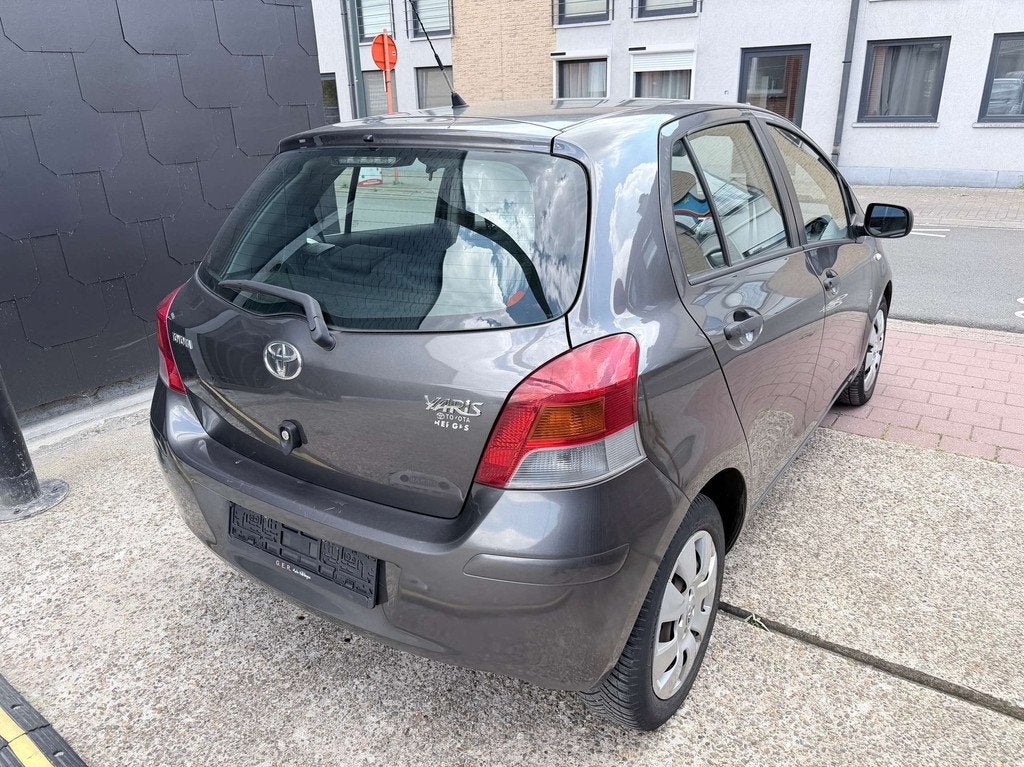 Toyota Yaris 1.0 I EDITION NATURA, Radio, Stof, Zwart, Overige kleuren