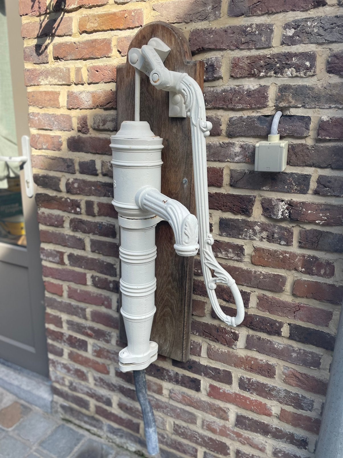 Pompe à eau manuelle décorative en fonte — style vintage, Enlèvement