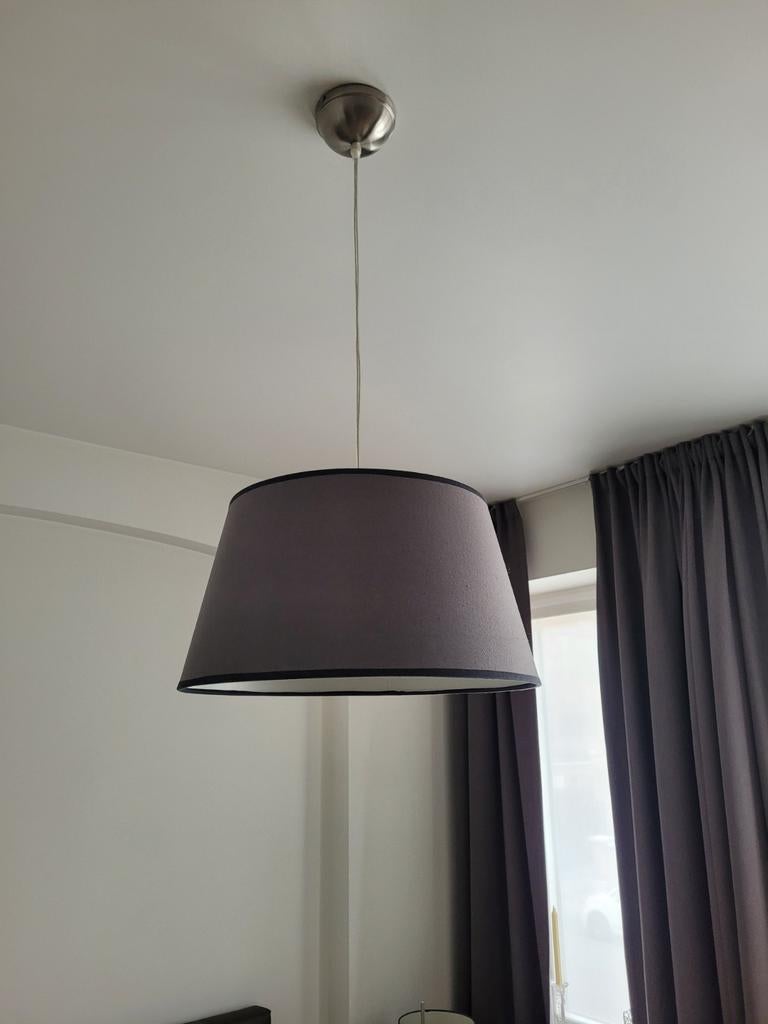 Lampenkap in aubergine kleur, Ophalen