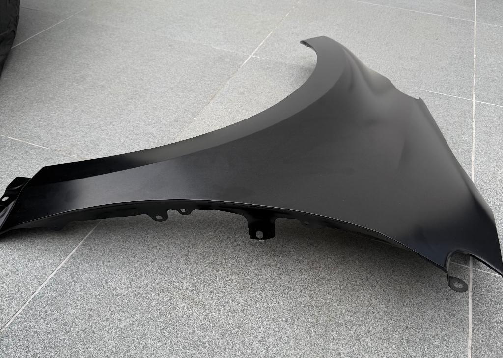 Nieuw spatbord voor Toyota Yaris, Auto-onderdelen, Ophalen, Voor, Nieuw, Spatbord