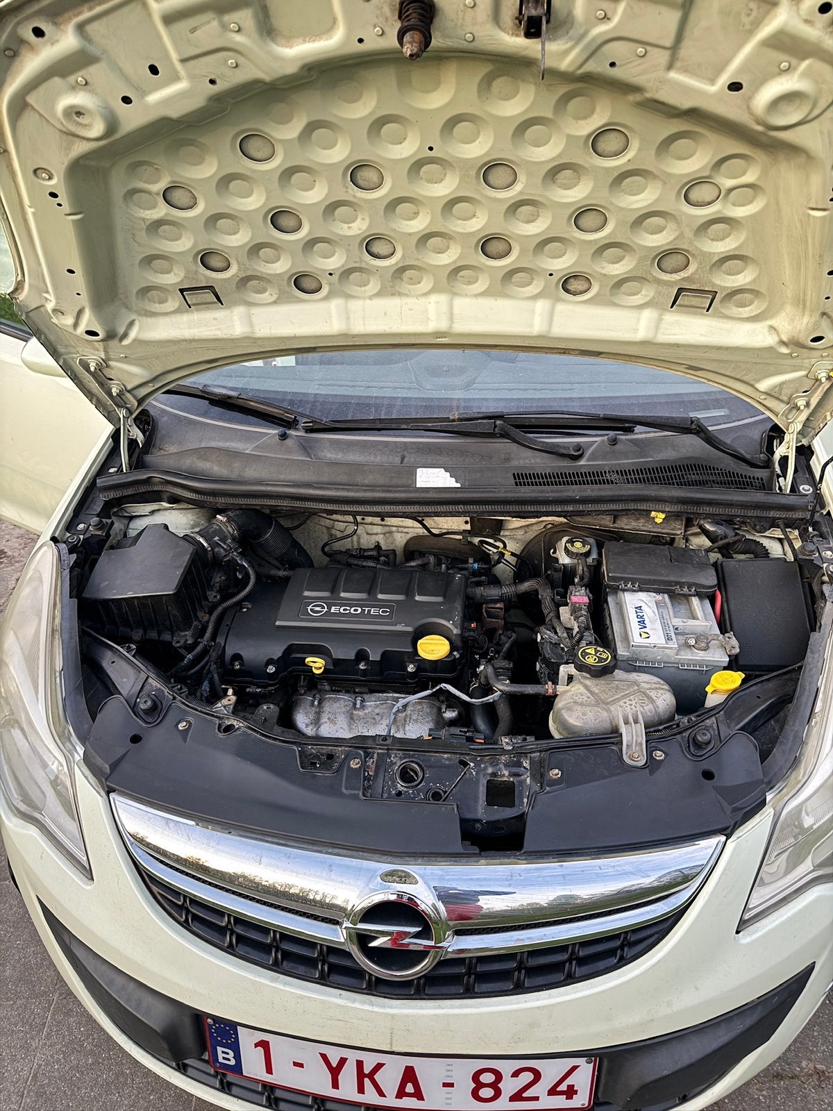 Opel corsa D benzine probleem met reservoir kookt de water, Auto's, Euro 5, Stof, Wit, Handgeschakeld
