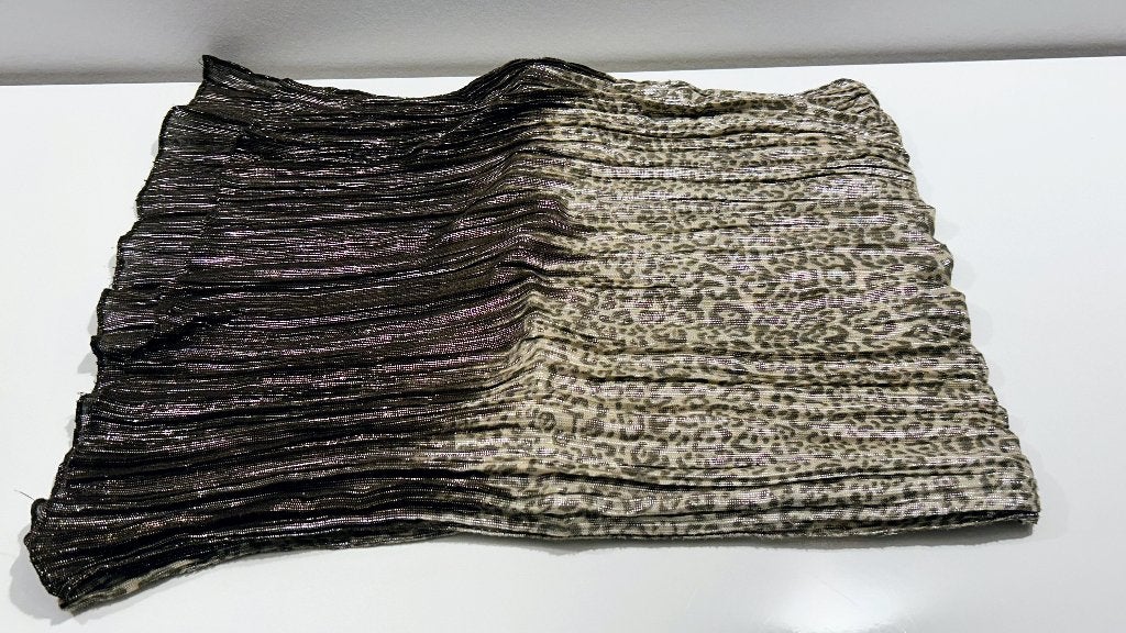 Goud-bruine foulard met dierenprint, Enlèvement ou Envoi, Neuf, Écharpe