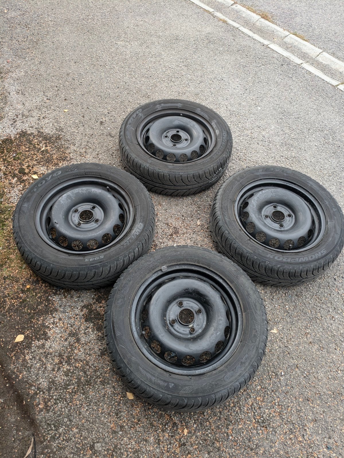 4 pneus sur jantes 165/65 R14, 14 pouces, Pneus et Jantes, Pneus hiver, Enlèvement