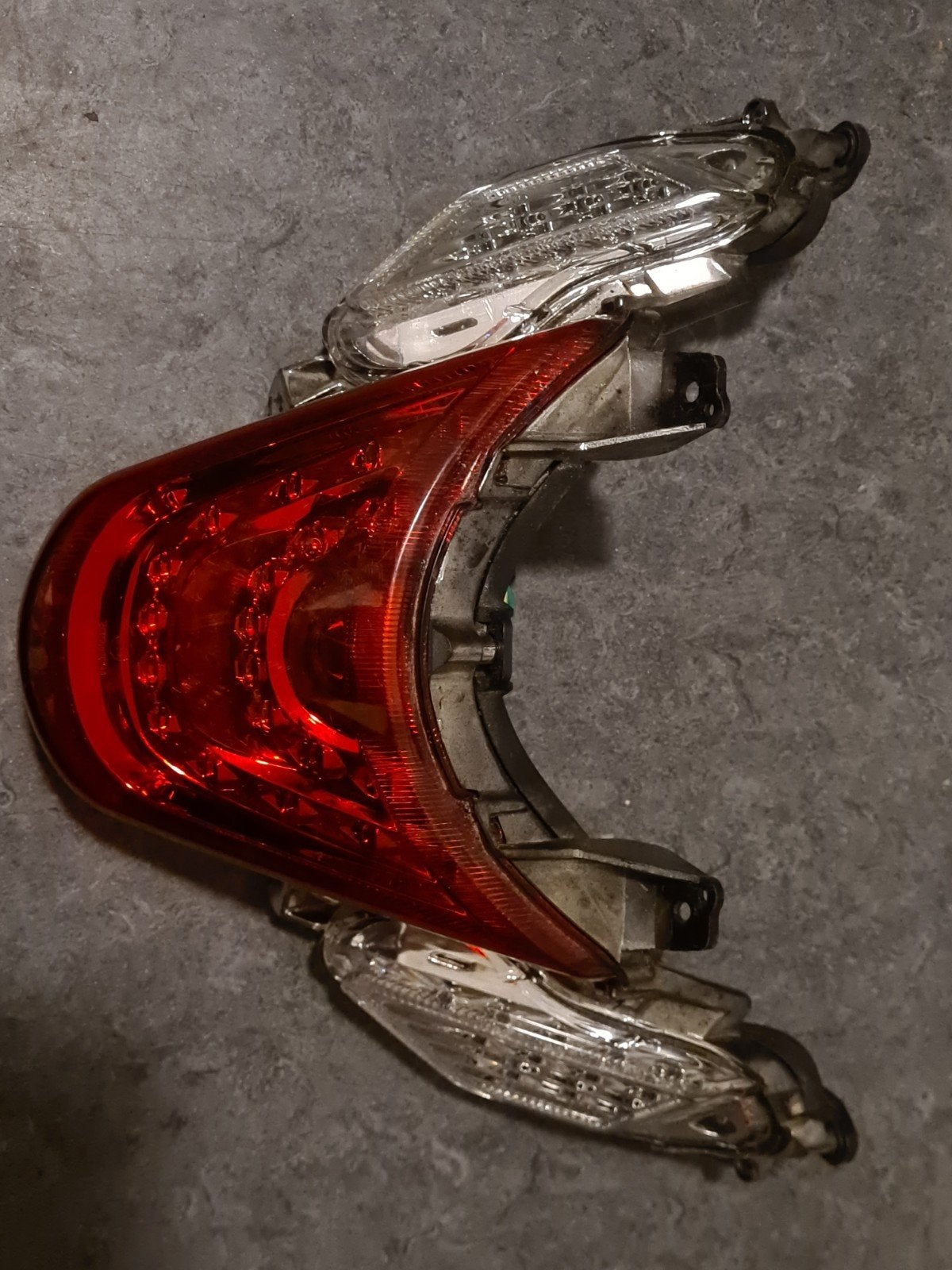 feu stop avec clignotants Sym Mio 50i LED, Vélos & Vélomoteurs, Enlèvement ou Envoi