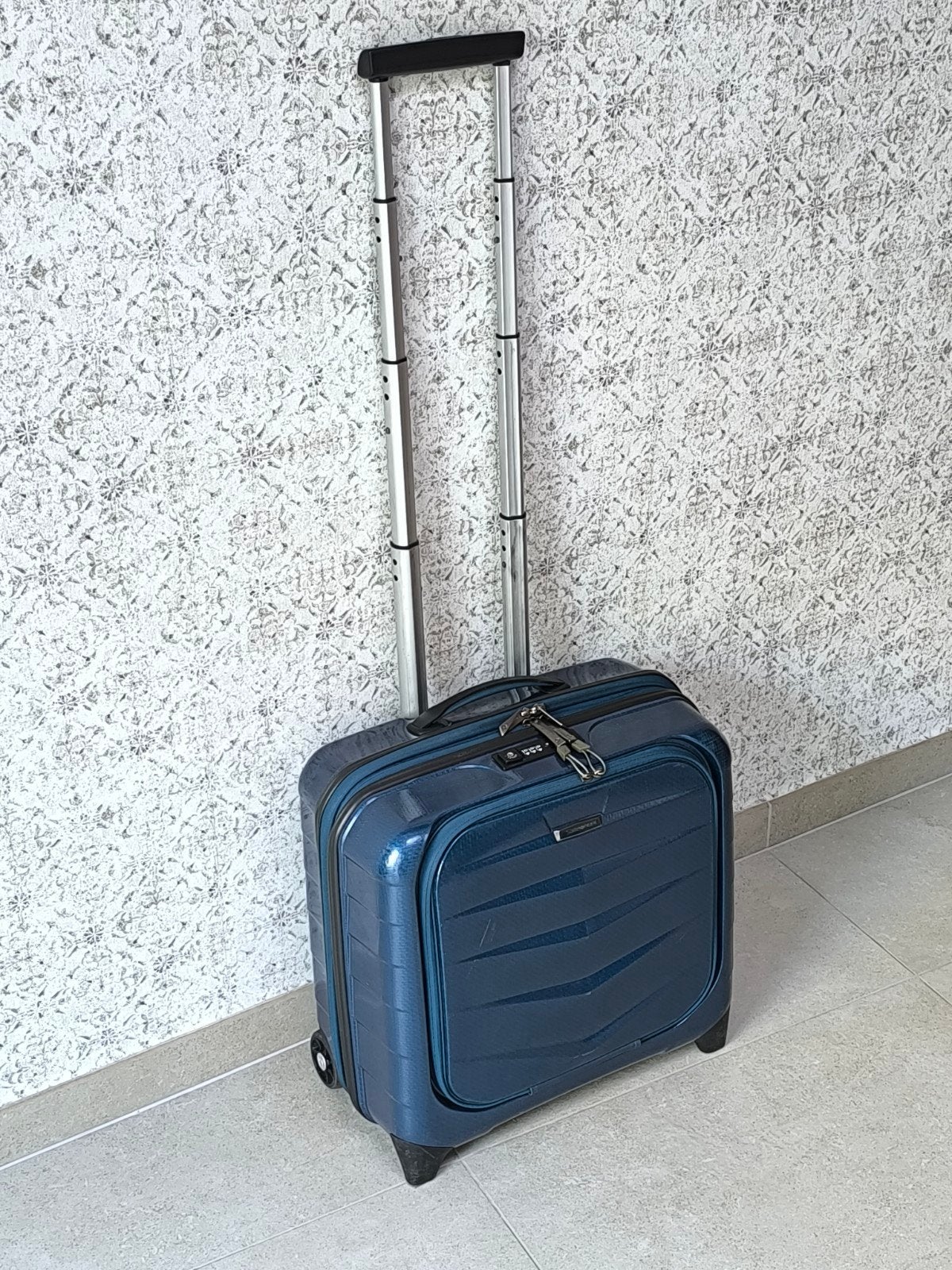 Samsonite Lite-Biz Rolling Tote (2,6kg! 31l) Blauw., Gebruikt, Hard kunststof, Minder dan 50 cm, Ophalen of Verzenden